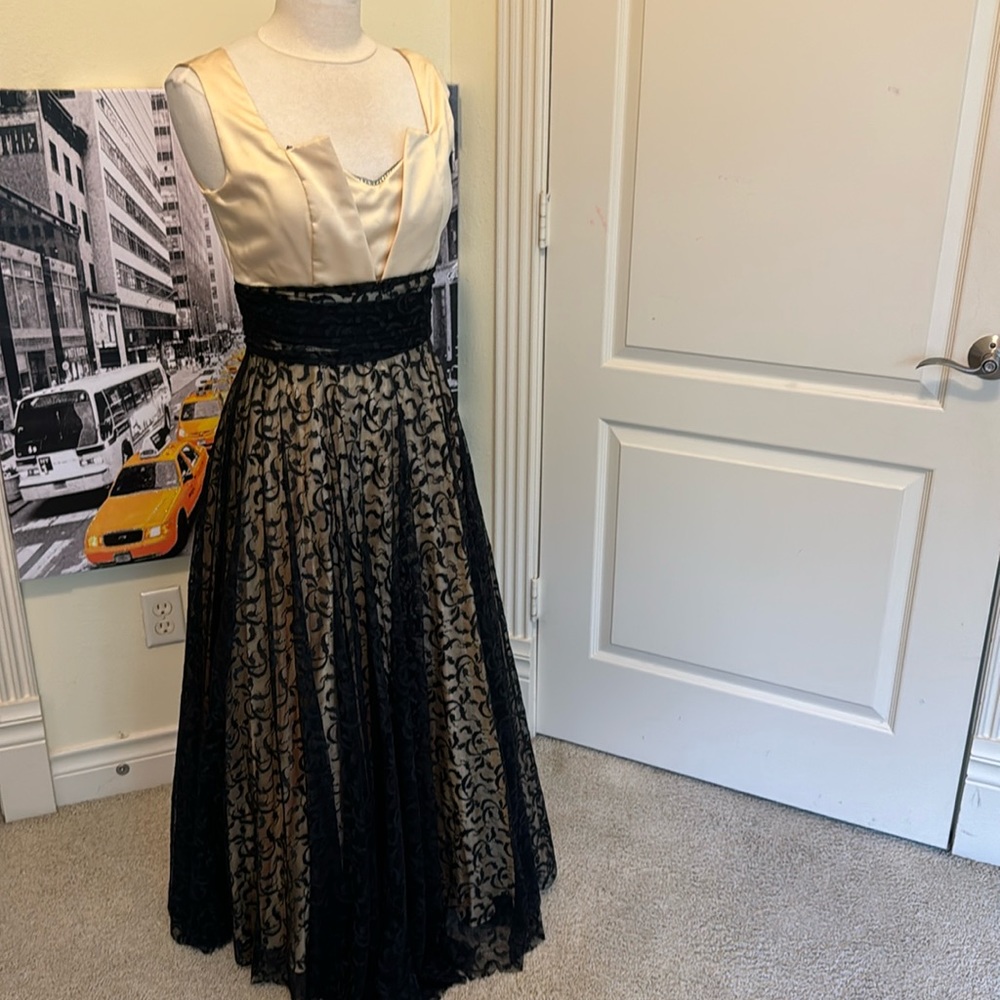 Size 6/8 Evening gown - yellow satin top and black lace cover on the lower skirt